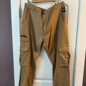 NWT Ron Tomson Skinny Cargo Pant with Draw String Size 3XL Stone Color